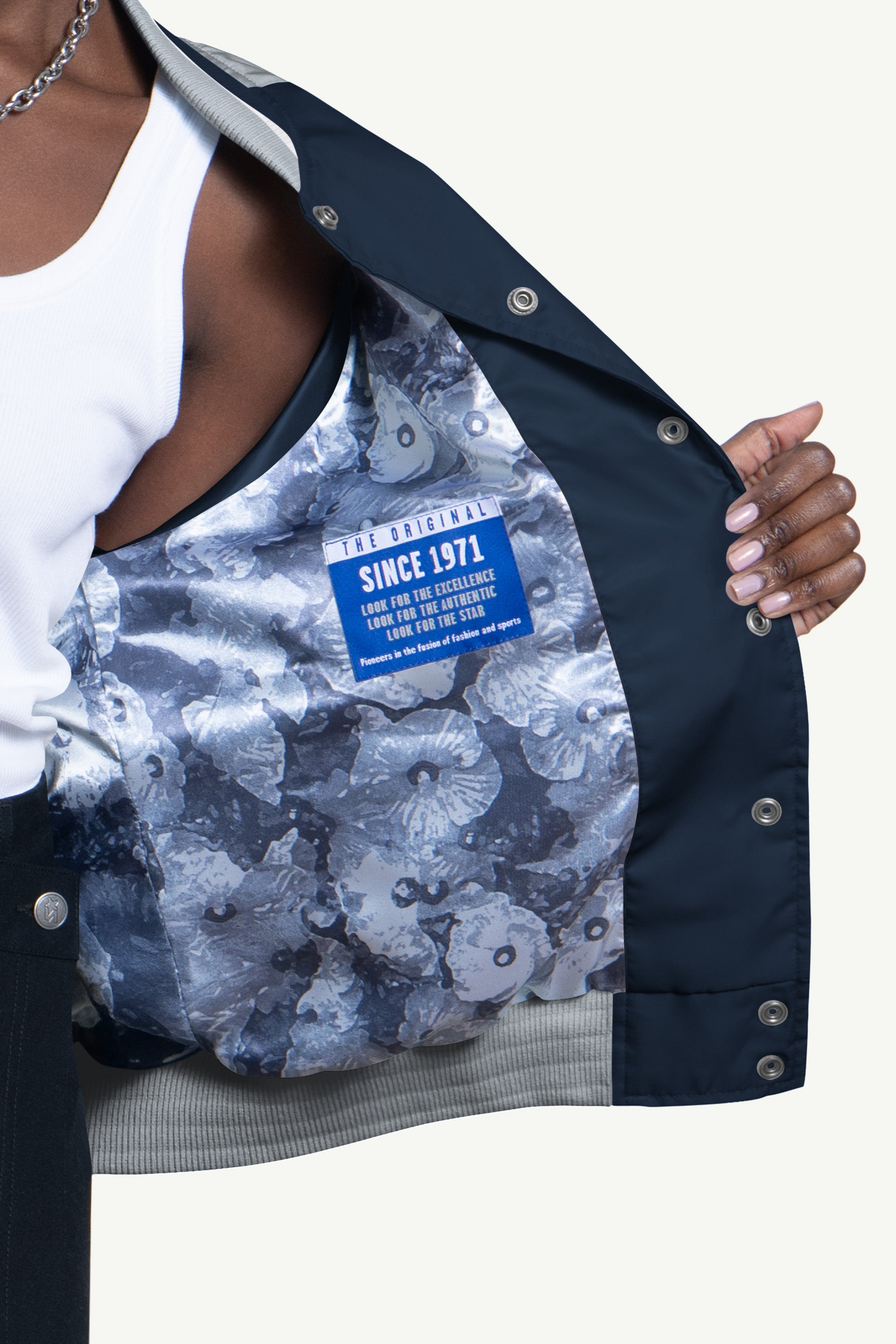 WOMENS NEW YORK YANKEES BLITZ VARSITY JACKET View 3 WOMENS NEW YORK YANKEES BLITZ VARSITY JACKET View 3