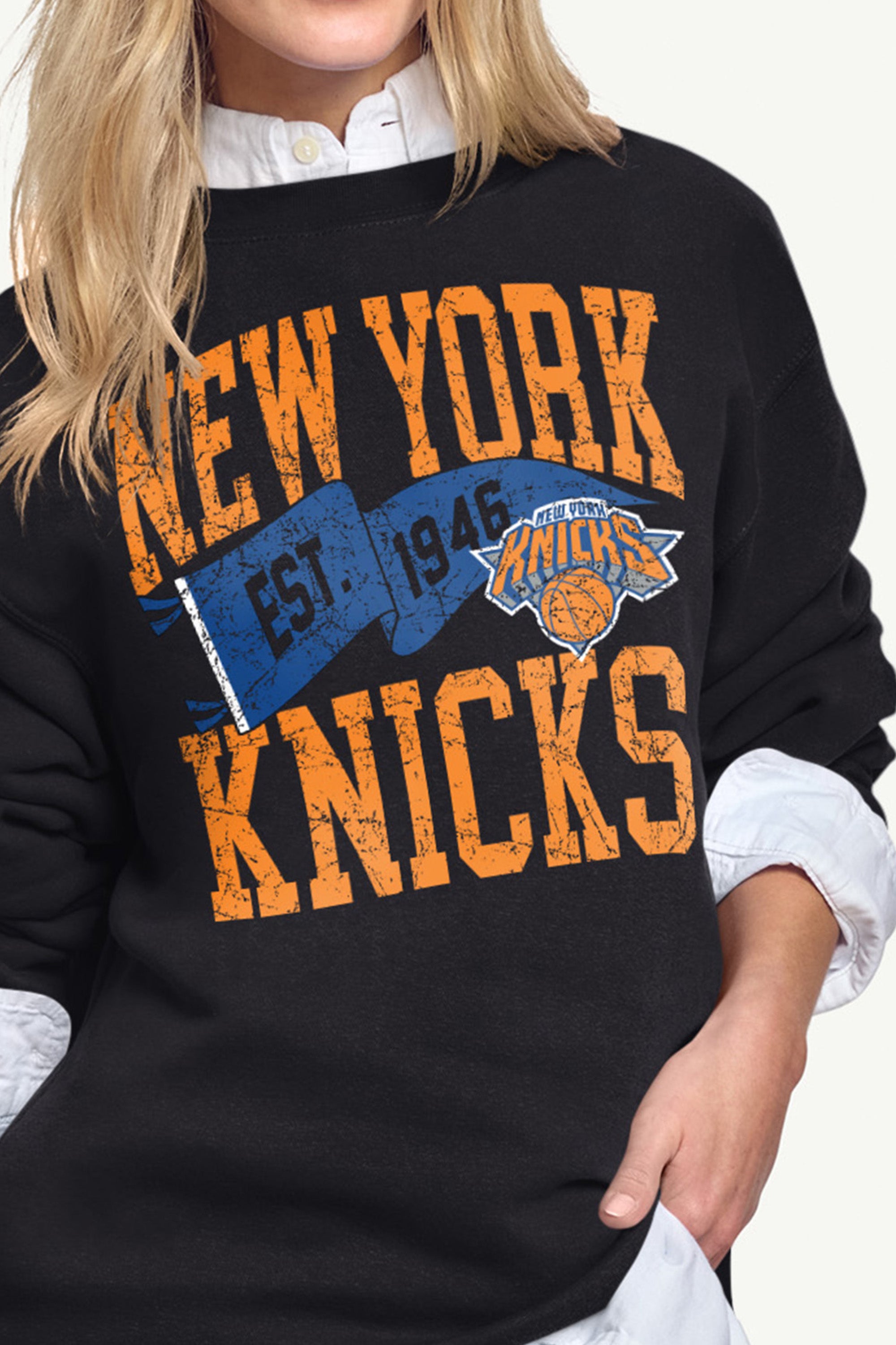 WOMENS NEW YORK KNICKS PENNANT SWEATSHIRT View 2 WOMENS NEW YORK KNICKS PENNANT SWEATSHIRT View 2