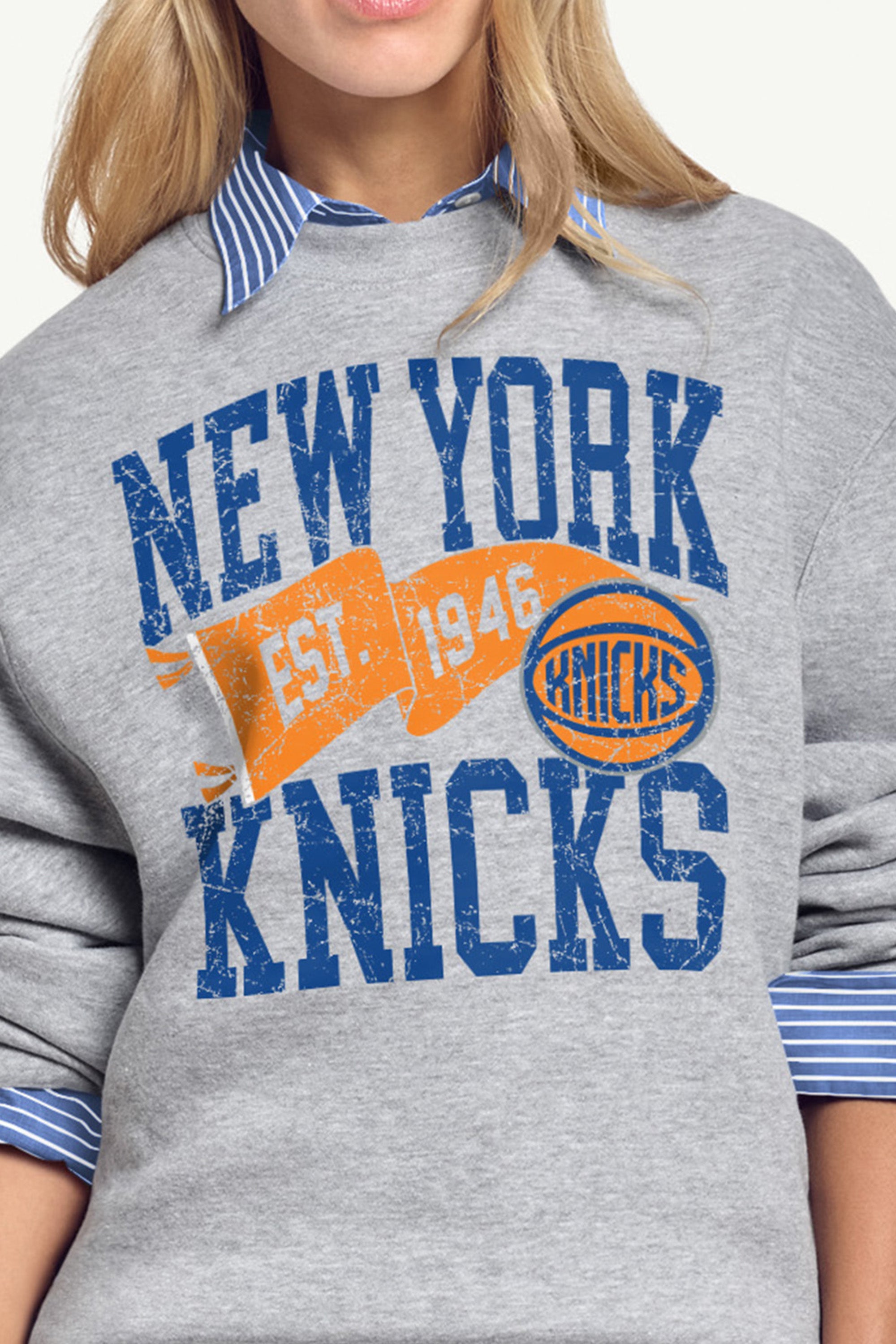 WOMENS NEW YORK KNICKS PENNANT SWEATSHIRT View 2 WOMENS NEW YORK KNICKS PENNANT SWEATSHIRT View 2