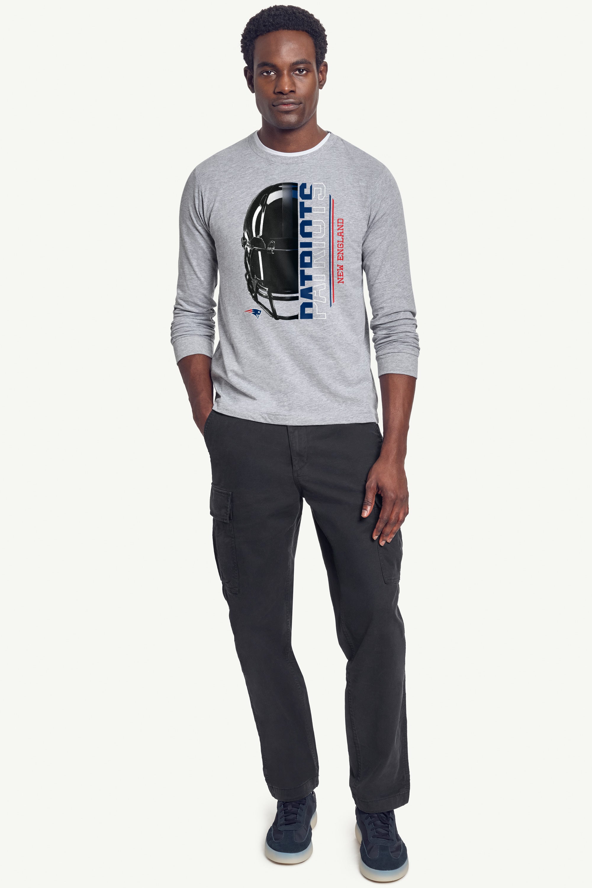 MENS NEW ENGLAND PATRIOTS HALF HELMET LONG SLEEVE T SHIRT View 3 | New England Patriots